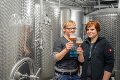 Gisela und Monika Meinel-Hansen